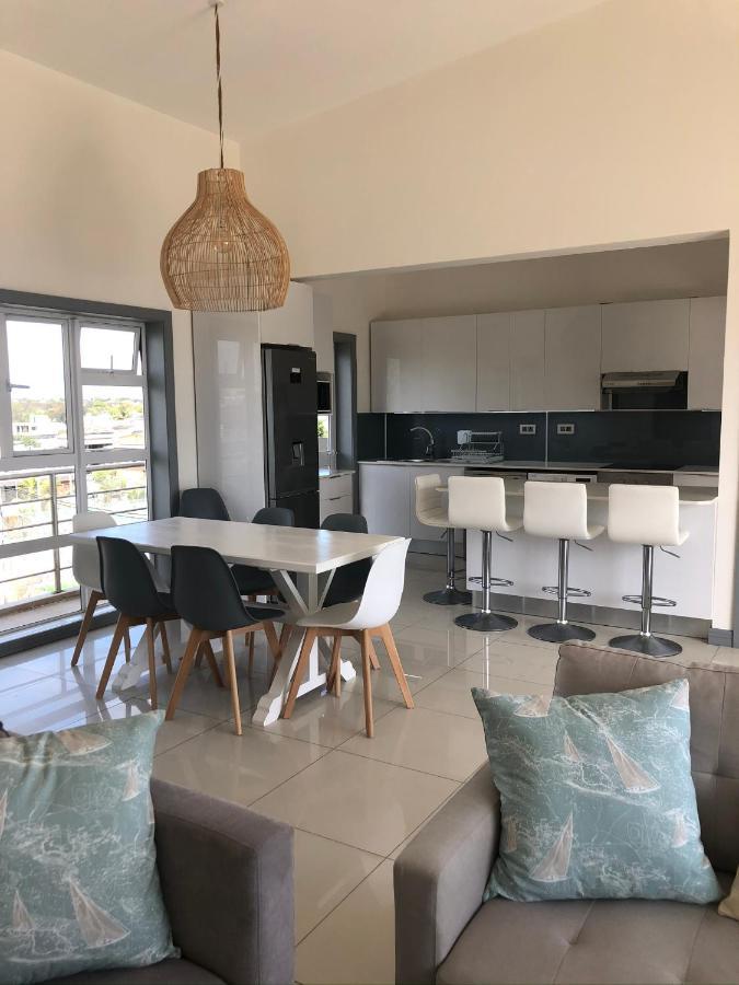 Frangipanier 2 Bedrooms Sea View Penthouse Trou aux Biches Eksteriør billede